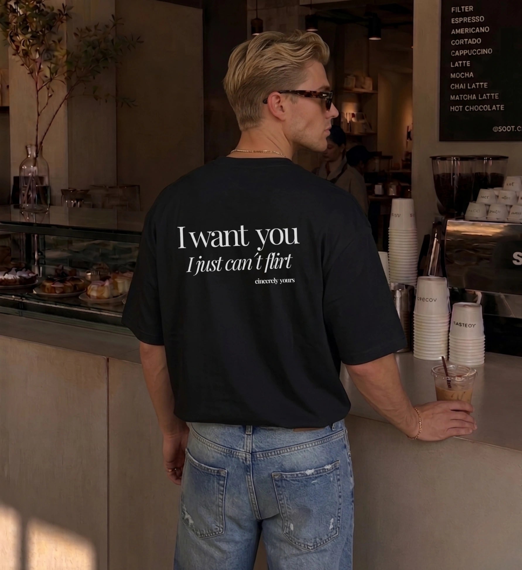 Cincerely Yours Statement Shirt Damen mit dem Spruch I want you I just cant flirt aus nachhaltiger Heavy Cotton Baumwolle in Vintage-Schwarz