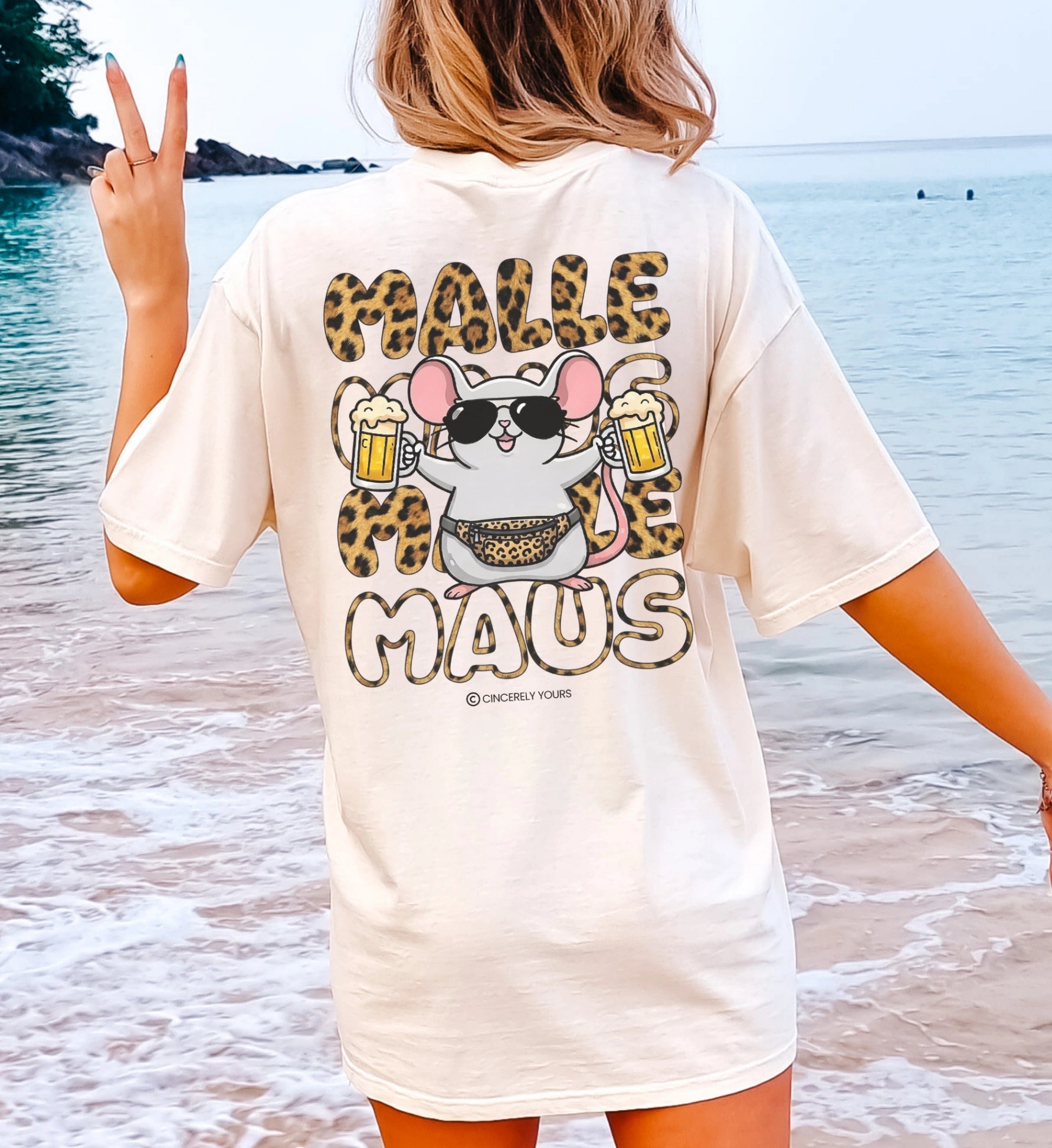 Nahaufnahme des Malle Maus Leopard Shirts mit hochwertigem Textildruck und weichem Material perfekt für lange Nächte am Ballermann oder Partystrand.