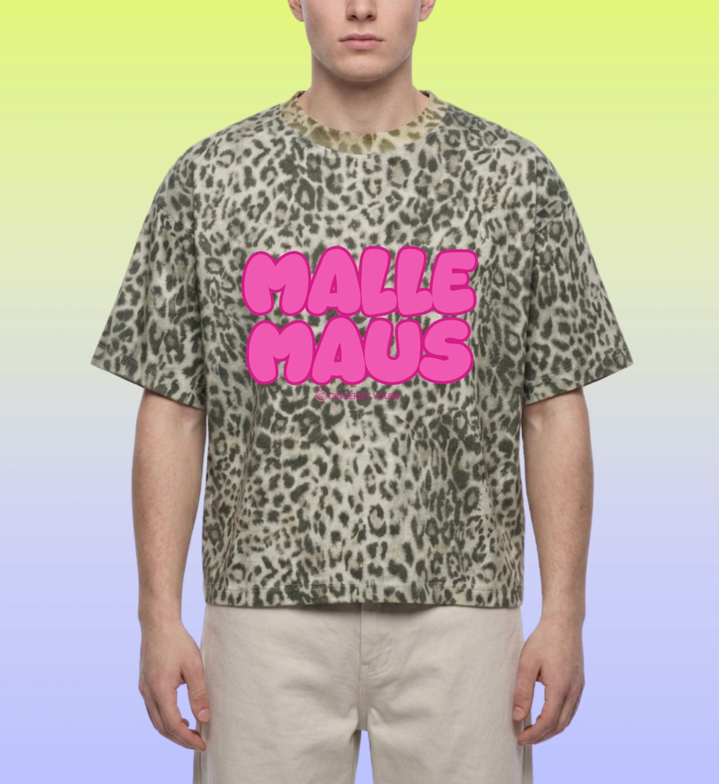 Detaillierte Nahaufnahme des hochwertigen Stoffes und des intensiven Pink Leopard Prints vom Mallemaus Shirt für einen langlebigen und stylischen Look.