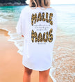 Detailaufnahme des hochwertigen Mallemaus Prints auf dem weißen Baumwollshirt von Cincerely Yours ideal für den nächsten Mallorca Urlaub am Ballermann.