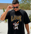 Ein bequemes Mallemaus Shirt von Cincerely Yours getragen im Urlaub ideal für die nächste Party auf Mallorca mit Löwen und Maus Design.