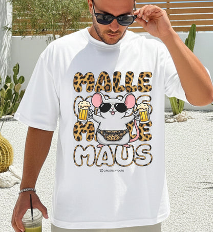 Stylisches Outfit mit dem Mallemaus Shirt von Cincerely Yours kombiniert für den perfekten Look im Mädelsurlaub oder auf der nächsten Mallorca Party am Strand.