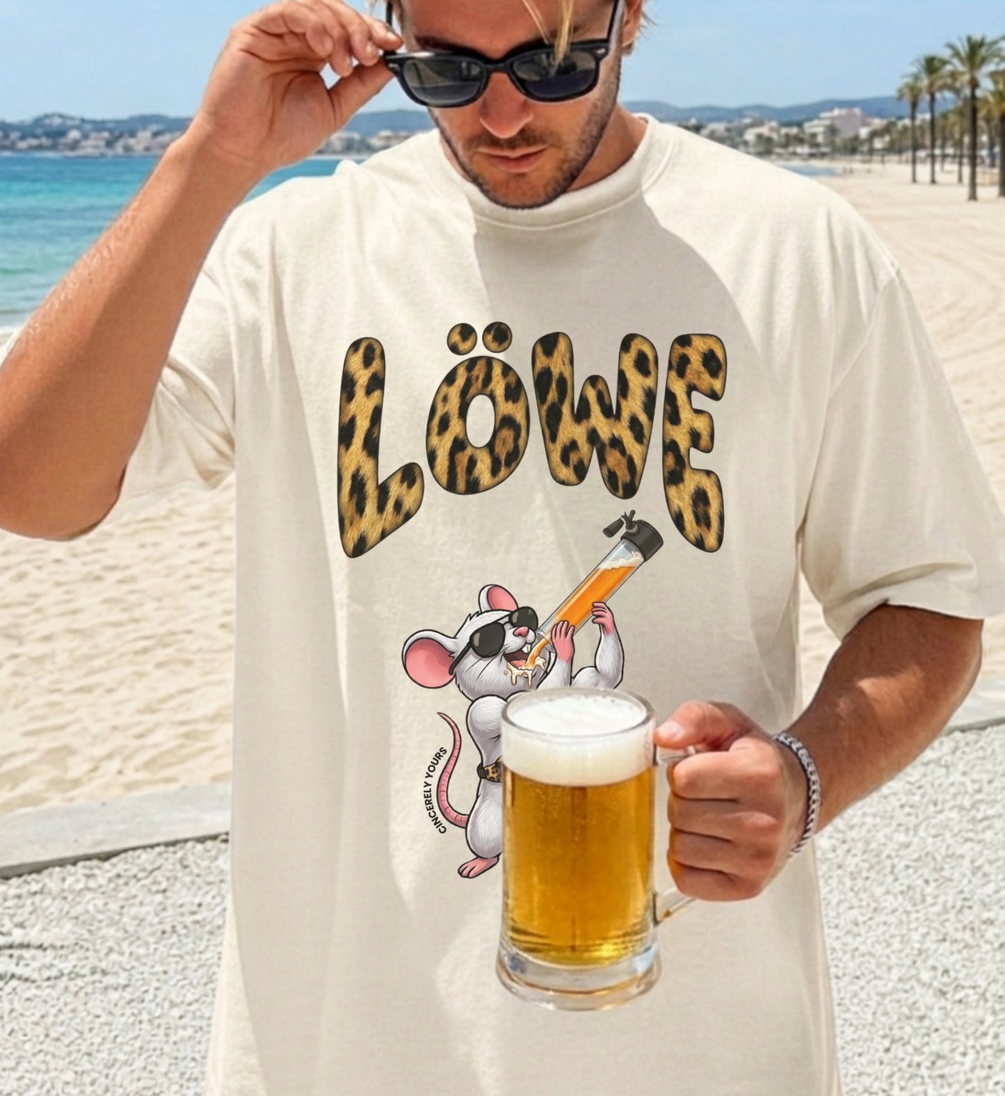 Detailreiches Mallemaus Shirt von Cincerely Yours mit einem starken Löwen Motiv und einer Muskel Maus die eine Bauchtasche trägt für Party Fans.