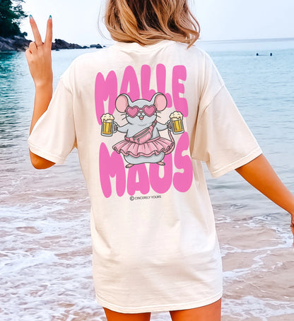 Das personalisierbare Mallemaus Shirt von Cincerely Yours zeigt die Anpassungsmöglichkeiten des Backprints kombiniert mit der charakteristischen pinken Bauchtasche.
