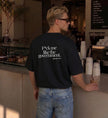 Detailaufnahme des hochwertigen Prints des sarkastischen Spruchs auf dem feministischen Protest-Shirt aus schwerem Heavy Cotton Stoff.