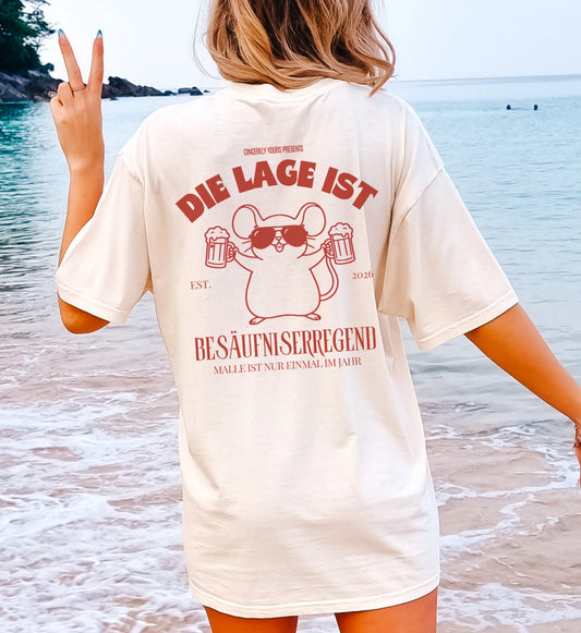 Rückansicht oder Gruppenaufnahme der Mallemaus Shirts, ideal als einheitliches Saufshirt Outfit für Mädelsgruppen beim Mallorca Urlaub oder einer feuchtfröhlichen Sauftour.