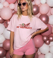 Personalisiertes JGA Shirt für die Braut in Off-White aus Bio-Baumwolle mit minimalistischem Wife of the Party Chilli Print.