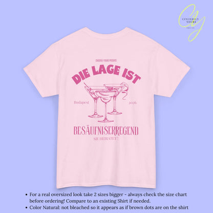 Old Money Bachelorette Party Tee — Die Lage ist besäufniserregend (Customizable) - Cincerely Yours