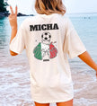 Personalisiertes Italien Fan-Shirt für die Fußball-Saison 2026 mit individuellem Namen, Fußball-Motiv und anstoßenden Bierkrügen in den Nationalfarben am Strand.